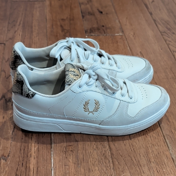Fred Perry Spencer White Sneakers with Gold Logo and Snakeskin Detail